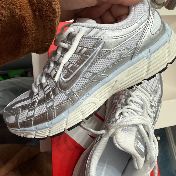 Nike p6000 (metallic silver) blue tint - Picture 3 of 12